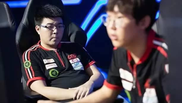 玩家为韦神说话 不要瞎喷了少给他压力