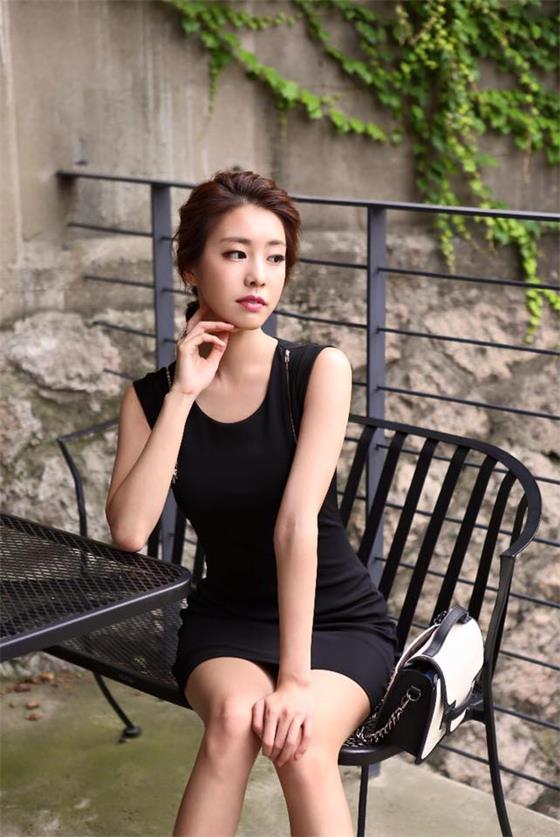 <a href=/gaoshou/faker/ target=_blank class=infotextkey>Faker</a>哭晕 女神恩静签经纪公司进军演艺界