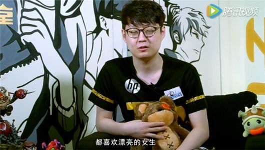 RNG爆女友标准 Mata又开车了