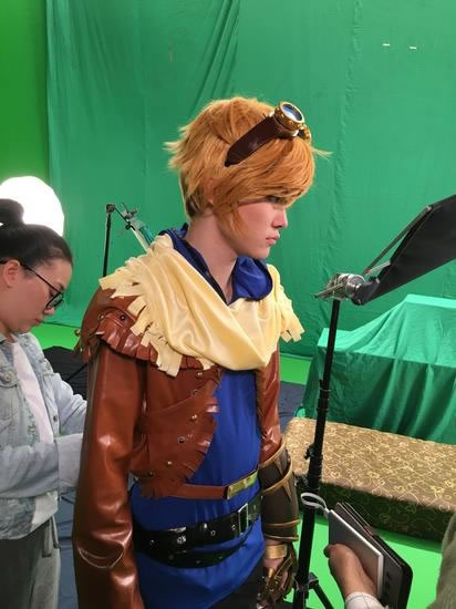 Faker大魔王也玩COS 并非本命劫而是EZ
