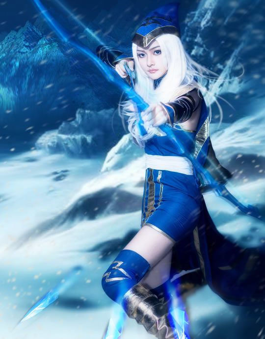 高贵冷艳性感女皇 <a href=/yingxiong/ashe/ target=_blank class=infotextkey>寒冰射手</a>艾系原画COS