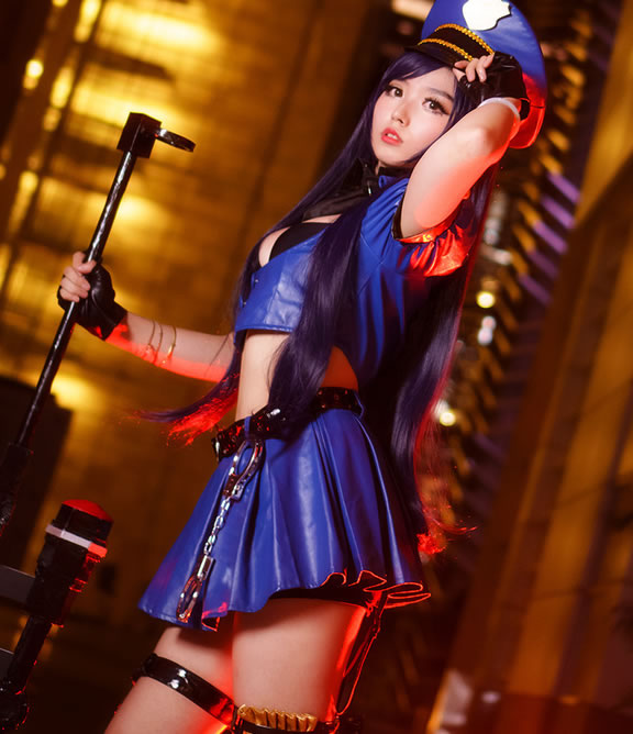 长腿美女性感警花 <a href=/yingxiong/caitlyn/ target=_blank class=infotextkey>皮城女警</a>COS