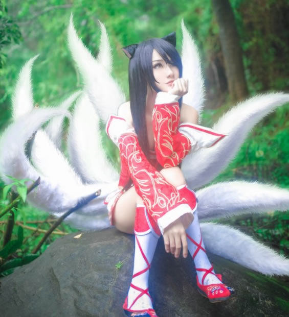 小心你的魂魄哦！摄魂夺魄的<a href=/yingxiong/ahri/ target=_blank class=infotextkey>阿狸</a>COS