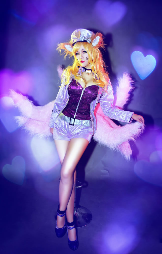 性感御姐颠倒众生 偶像歌手阿狸COS