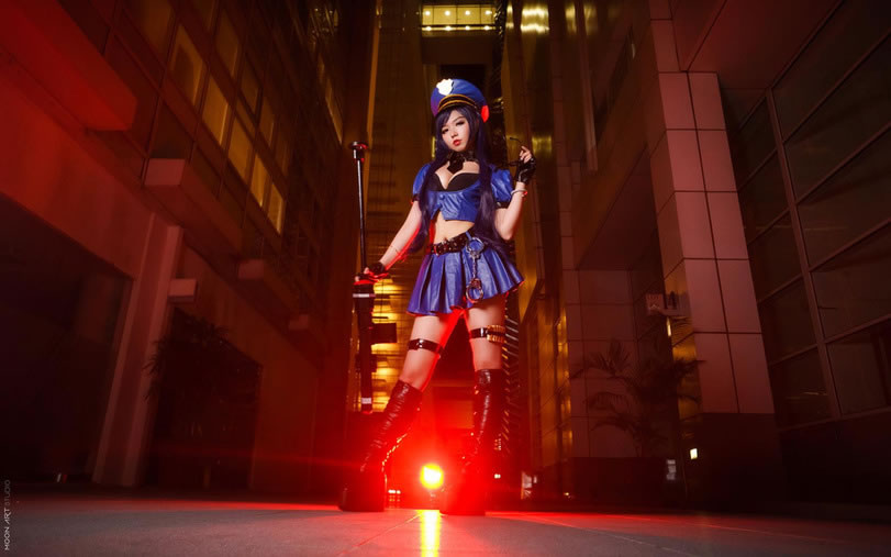 长腿美女性感警花 皮城<a href=/yingxiong/caitlyn/ target=_blank class=infotextkey>女警</a>COS