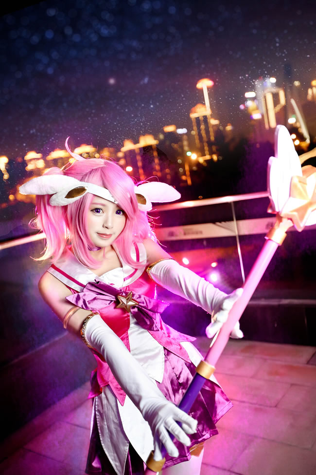 照亮前方的道路！魔法少女<a href=/yingxiong/lux/ target=_blank class=infotextkey>拉克丝</a>