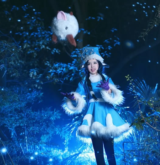 跟我一起奇思妙想 冰雪节璐璐COS