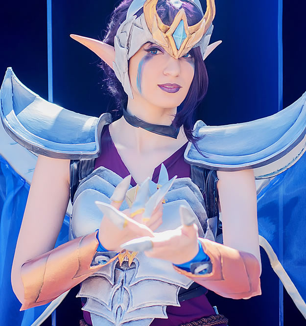 胜利女神在微笑！胜利女神莫甘娜COS