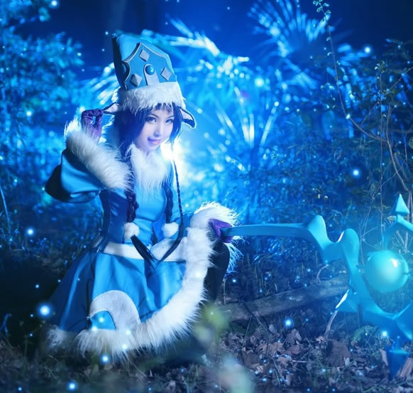 跟我一起奇思妙想 冰雪节<a href=/yingxiong/lulu/ target=_blank class=infotextkey>璐璐</a>COS