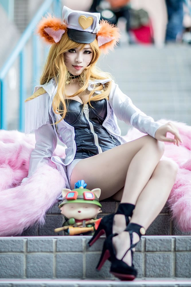 妖娆妩媚颠倒众生 偶像歌手阿狸COS