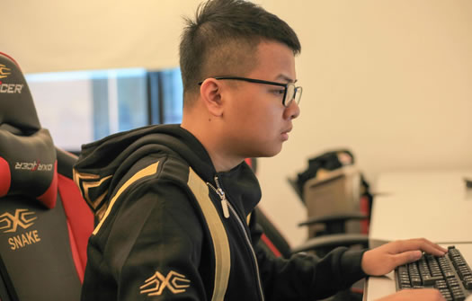 采访越南Faker：不远万里的追梦少年
