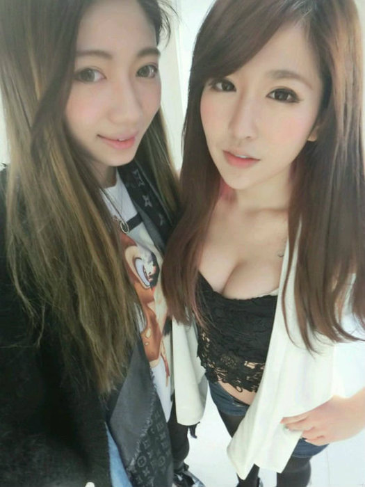 台湾电竞女主播“球王”贝拉网络爆红