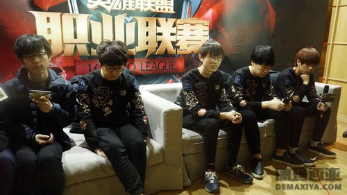 RNG群访：选男枪不是针对萝莉