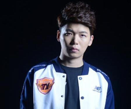 25岁的<a href=/gaoshou/marin/ target=_blank class=infotextkey>Marin</a>夺冠 中国的选手却在卖饼