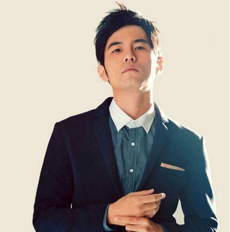 已确认：周杰伦代言LOL 直播开黑 亲自作曲