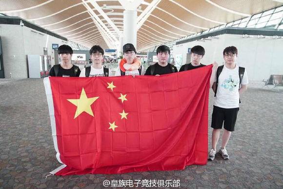网友暴力何时休 MATA不举国旗惹争议