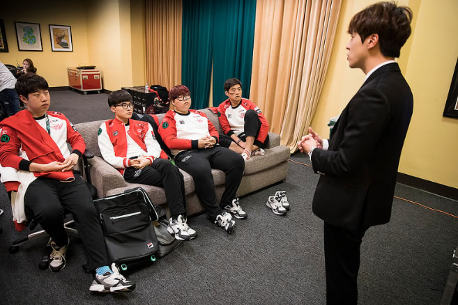 比赛日Day2图集：SKT1 严阵以待！