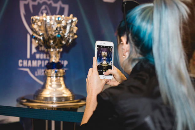 比赛日Day2图集：SKT1 严阵以待！