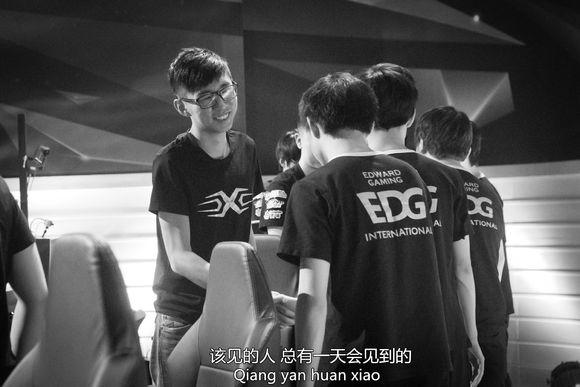 英雄联盟赛场上 让人心酸的一瞬间