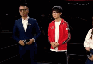 赛场上那些反向握手套路 尴尬啊