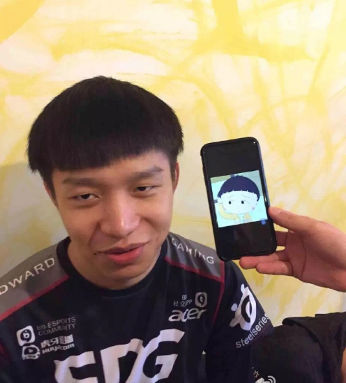 厂长休赛期换新发型 西瓜太郎！