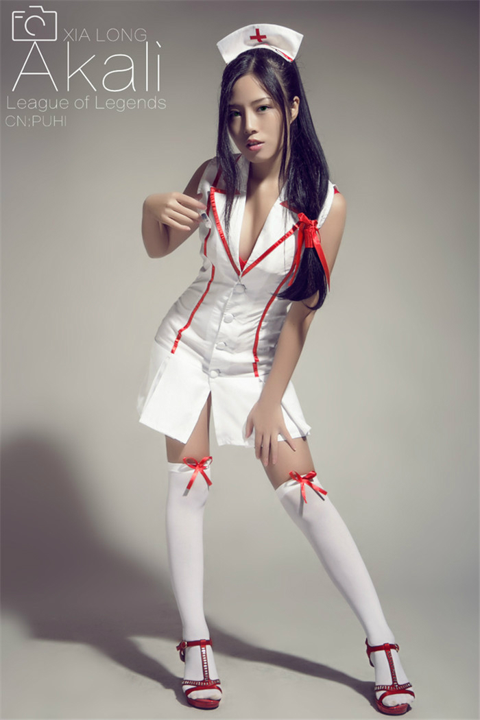 腿玩年的阿卡丽