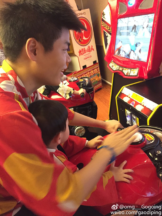 Gogoing又撒“狗粮”，晒娃什么鬼？