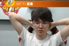 LOL：大魔王排位遇到坑比队友，全程苦瓜脸抱怨不断！