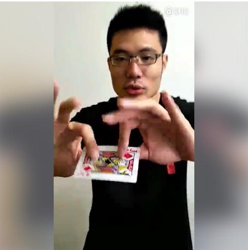 大司马表演震撼魔术