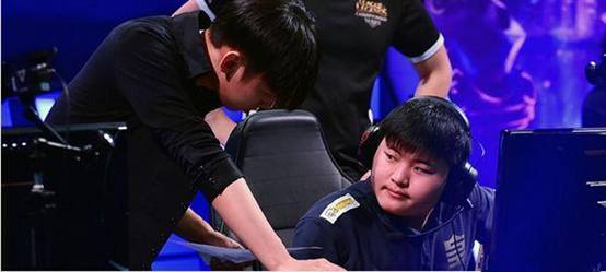 最悲情的职业选手：4年连小组赛都没出