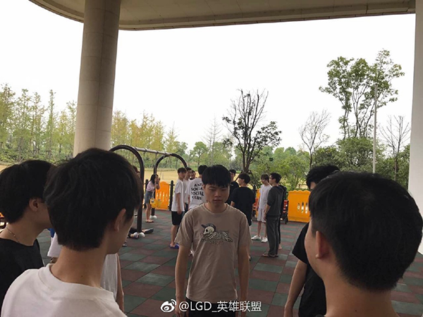 六年职业白了少年头 Uzi能否更进一步