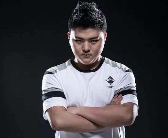 五年，致UZI