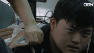 五年，致UZI