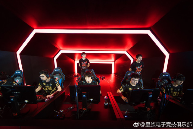 Uzi暂离无碍RNG仍是顶级 电竞爱迪生琪琪迎生涯良机