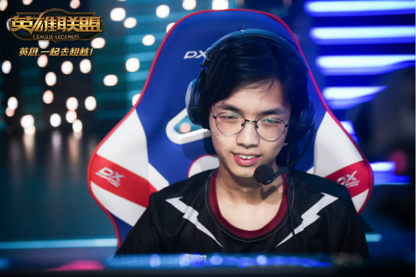 玉帝对阵Doinb TOP能否撼动西部霸主