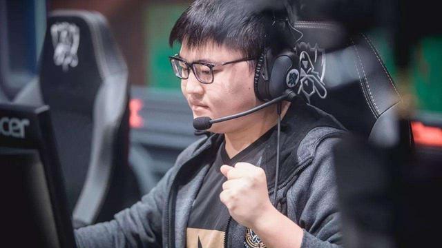 欧洲LOL劲旅来华训练，点名约战RNG！皇族官方用两个字回应