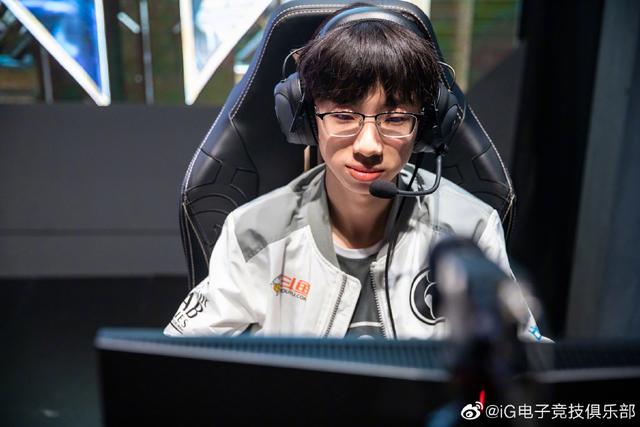 解说Joker：IG夏季赛给宝蓝找替补很正常，电子竞技实力说话
