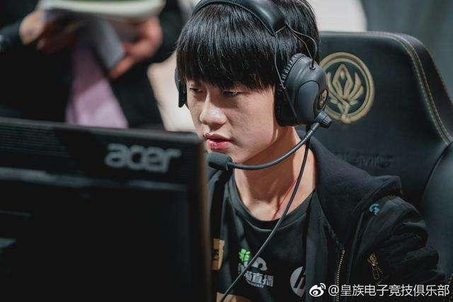 MLXG透露：上大学只是一个选择，还没定！整个LPL争几个名额！