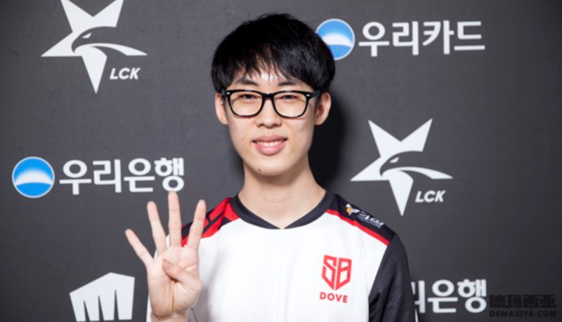 SB中单：从目前看Chovy要比<a href=/gaoshou/faker/ target=_blank class=infotextkey>Faker</a>强些