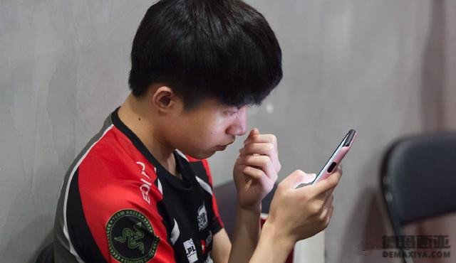 打上韩服王者777胜点 iBoy举动暖人心