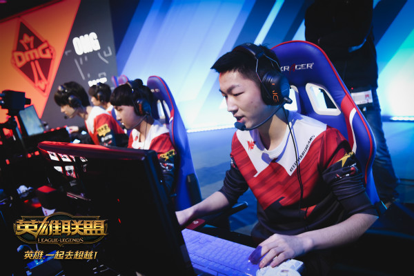 赛事预告：B组榜首之争 WE激战EDG