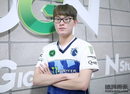 专访Piglet：选<a href=/yingxiong/vayne/ target=_blank class=infotextkey>薇恩</a>是为了让粉丝们高兴