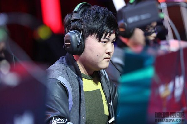 Uzi成LOL千人杀第一！Faker仅位于第四