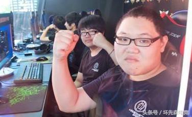 PDD透露每个月至少要发30万工资，从不扣队员一分钱