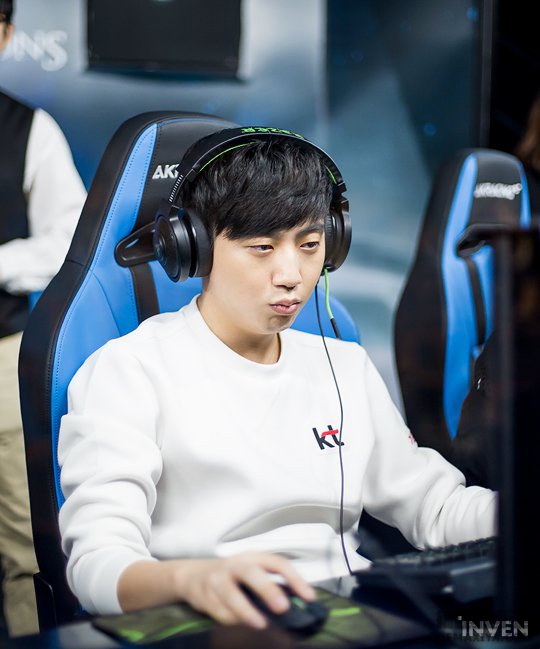 Smeb：小花生你敢Gank我？那就试试吧