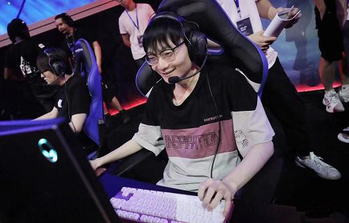 Tian杀回韩服王者千分 却遭管泽元毒奶