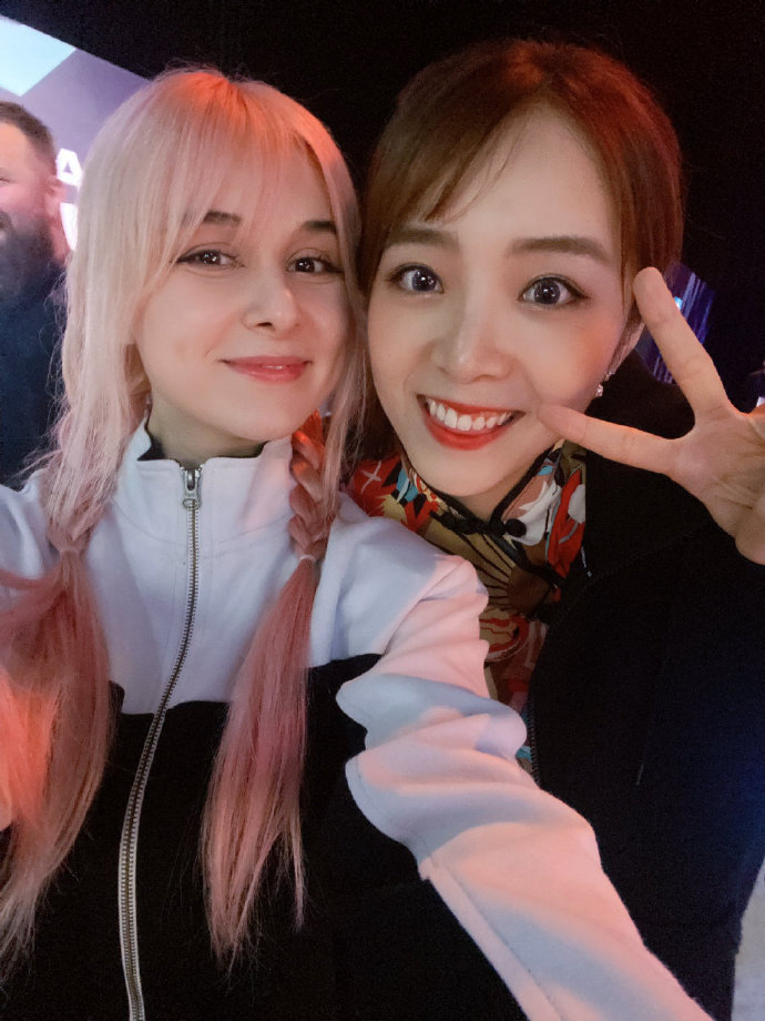 欧洲美女裁判感慨：Doinb的手速太快了