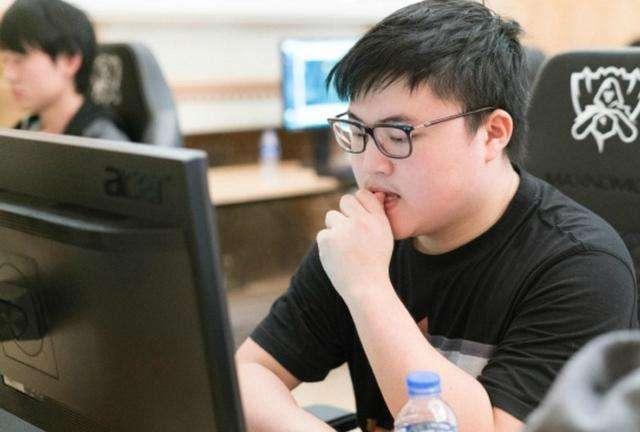 PDD：小龙堡明年打LPL，已经找好队伍！Ning回YM太假