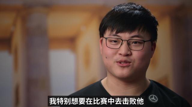 UZI真的已经老了？两波关键失误埋下伏笔，脱鞋也无法拯救队伍