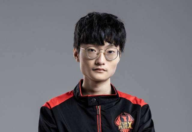 刘青松爆料小天糗事：高天亮训练赛被打哭了，原因是LWX太能送了